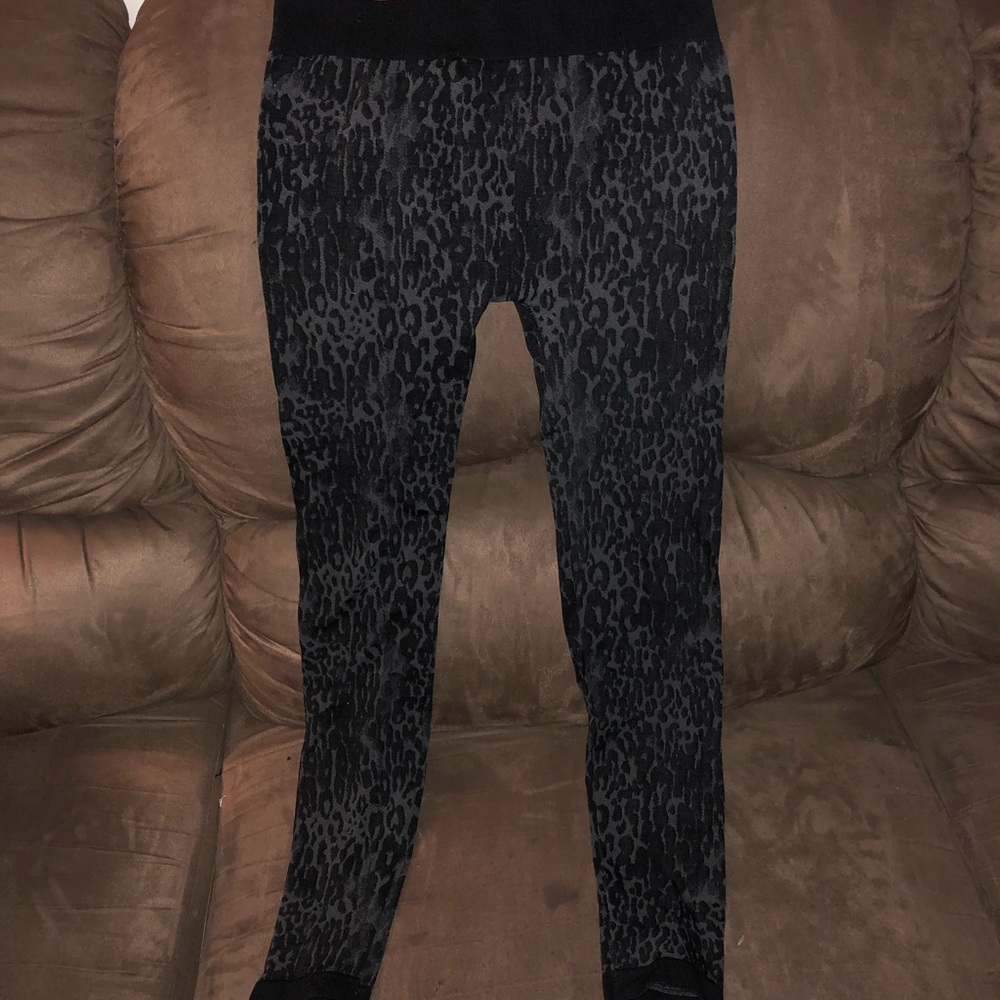 Apt 9 leggings size Small